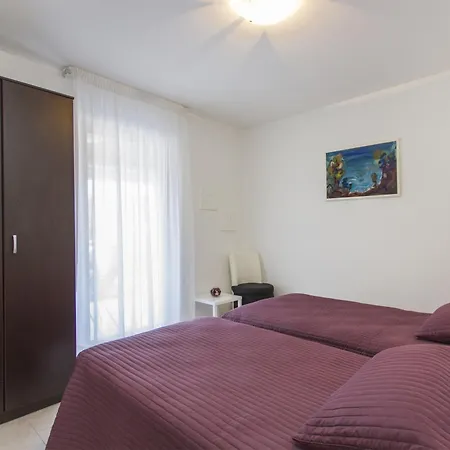 With Parking Space - Labin - 7474 شقة *