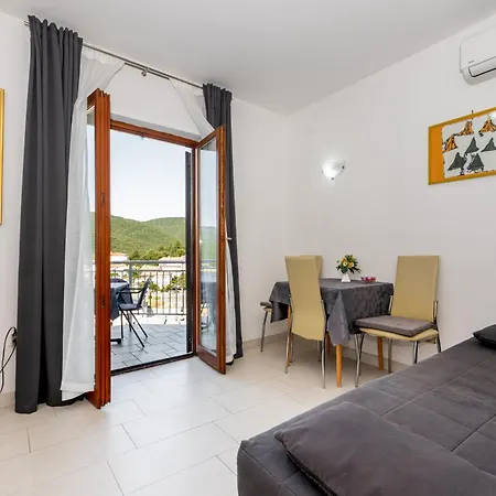 With Parking Space - Labin - 7474 غاباس